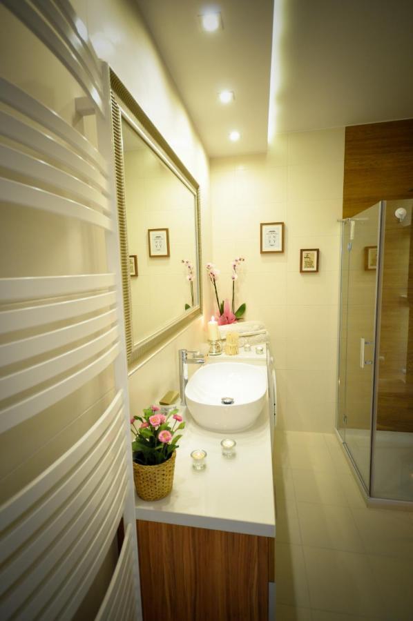 Unique Aquarius Apartment